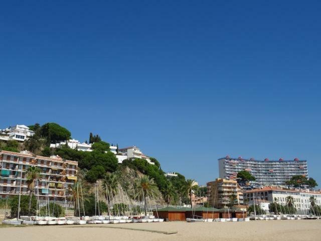 Duplex En Frente De La Playa Al Lado De Barcelona Lejlighed Canet De Mar Eksteriør billede